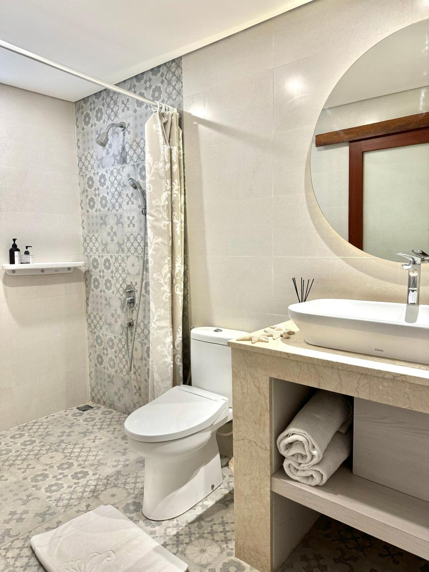 विला Stylish Tropical 2 Bedroom , , 400m To Finn *