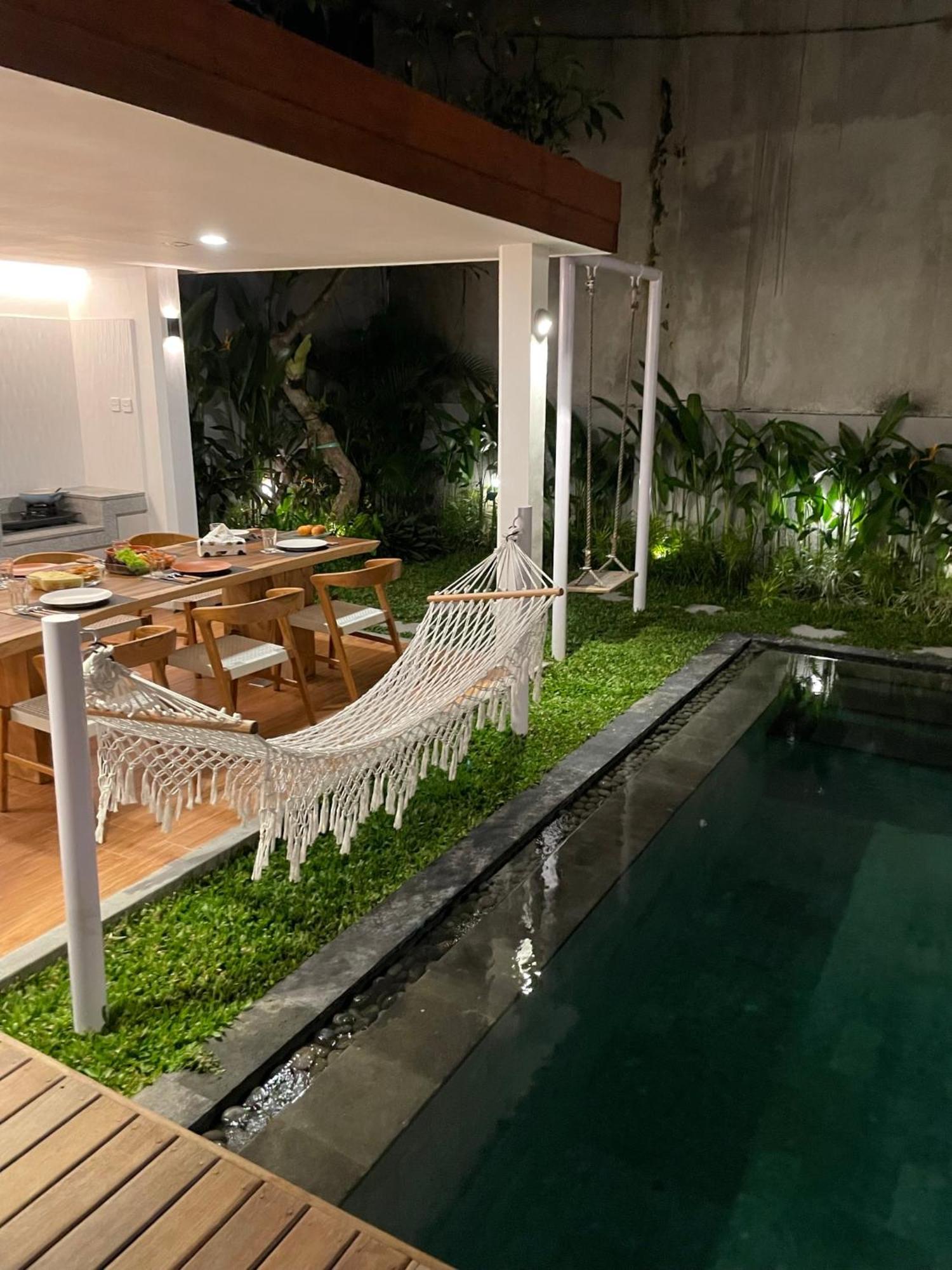 Stylish Tropical 2 Bedroom , , 400m To Finn विला Canggu (Bali)