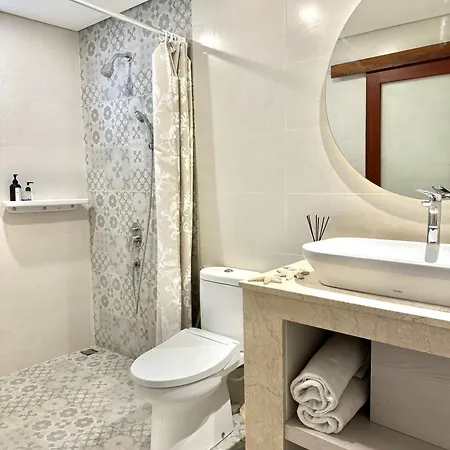 Stylish Tropical Villa 2 Bedroom , Canggu , 400M To Finn Beach Extérieur photo