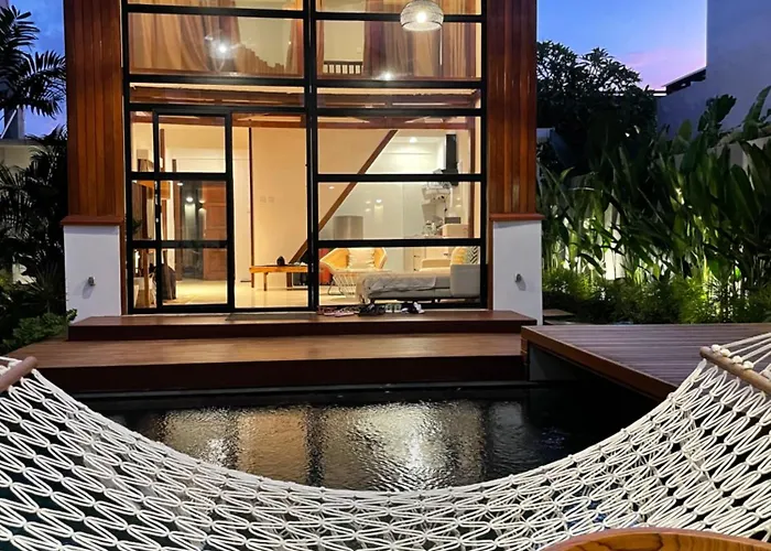 Stylish Tropical Villa 2 Bedroom , Canggu , 400M To Finn Beach