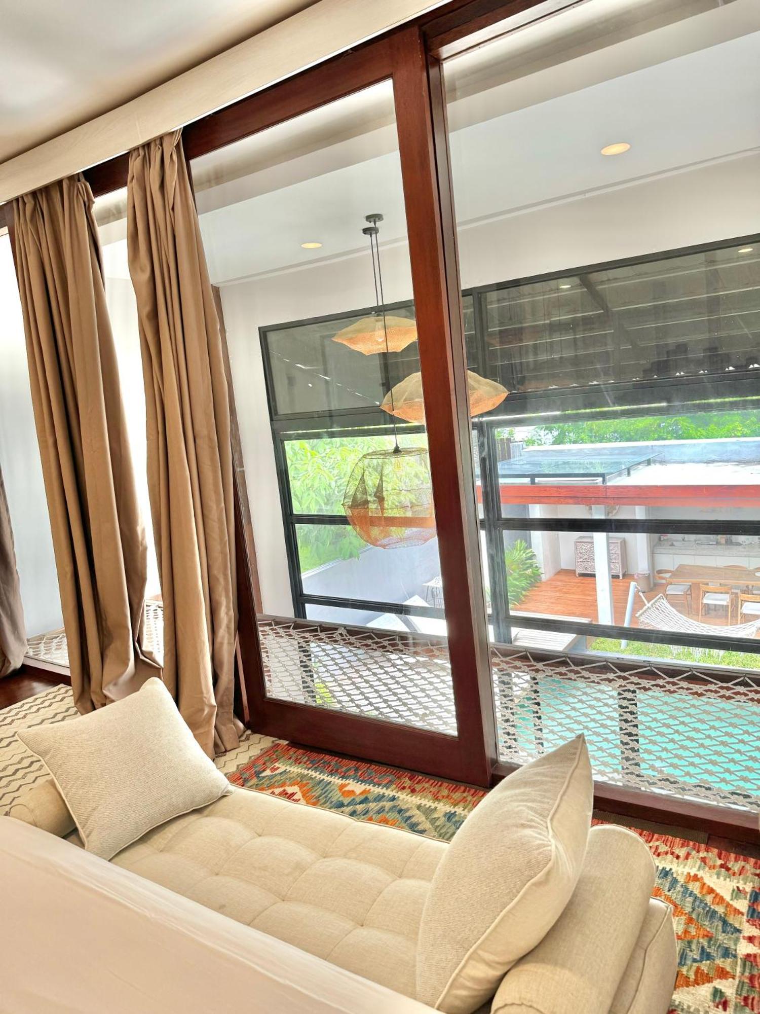 Villa Stylish Tropical 2 Bedroom , , 400m To Finn