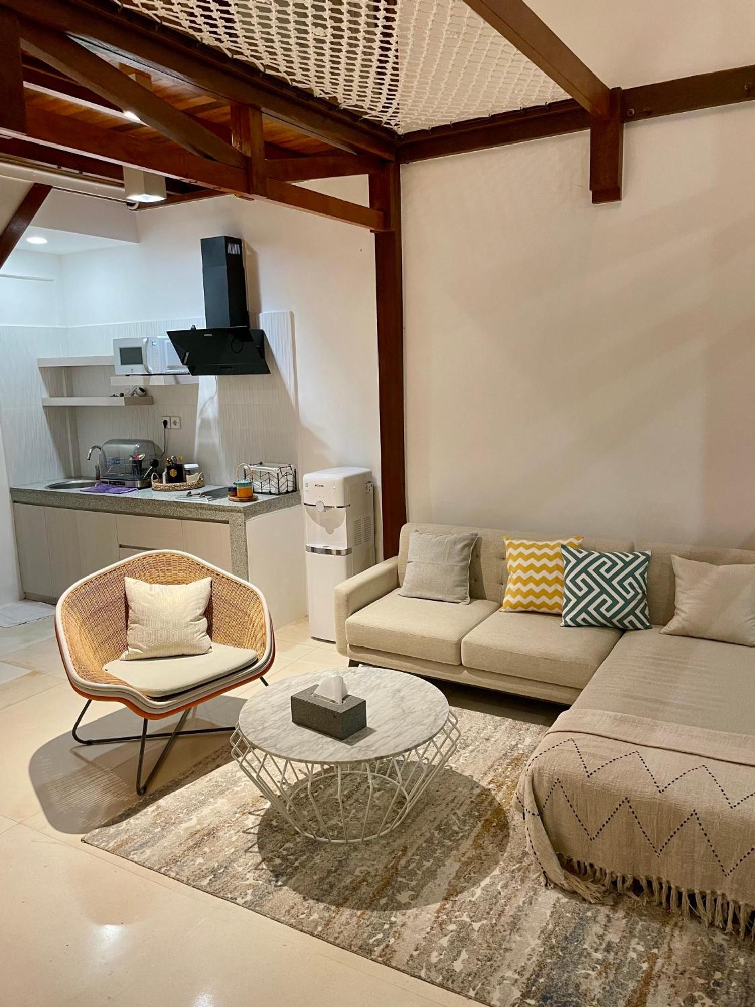 Villa Stylish Tropical 2 Bedroom , , 400m To Finn *