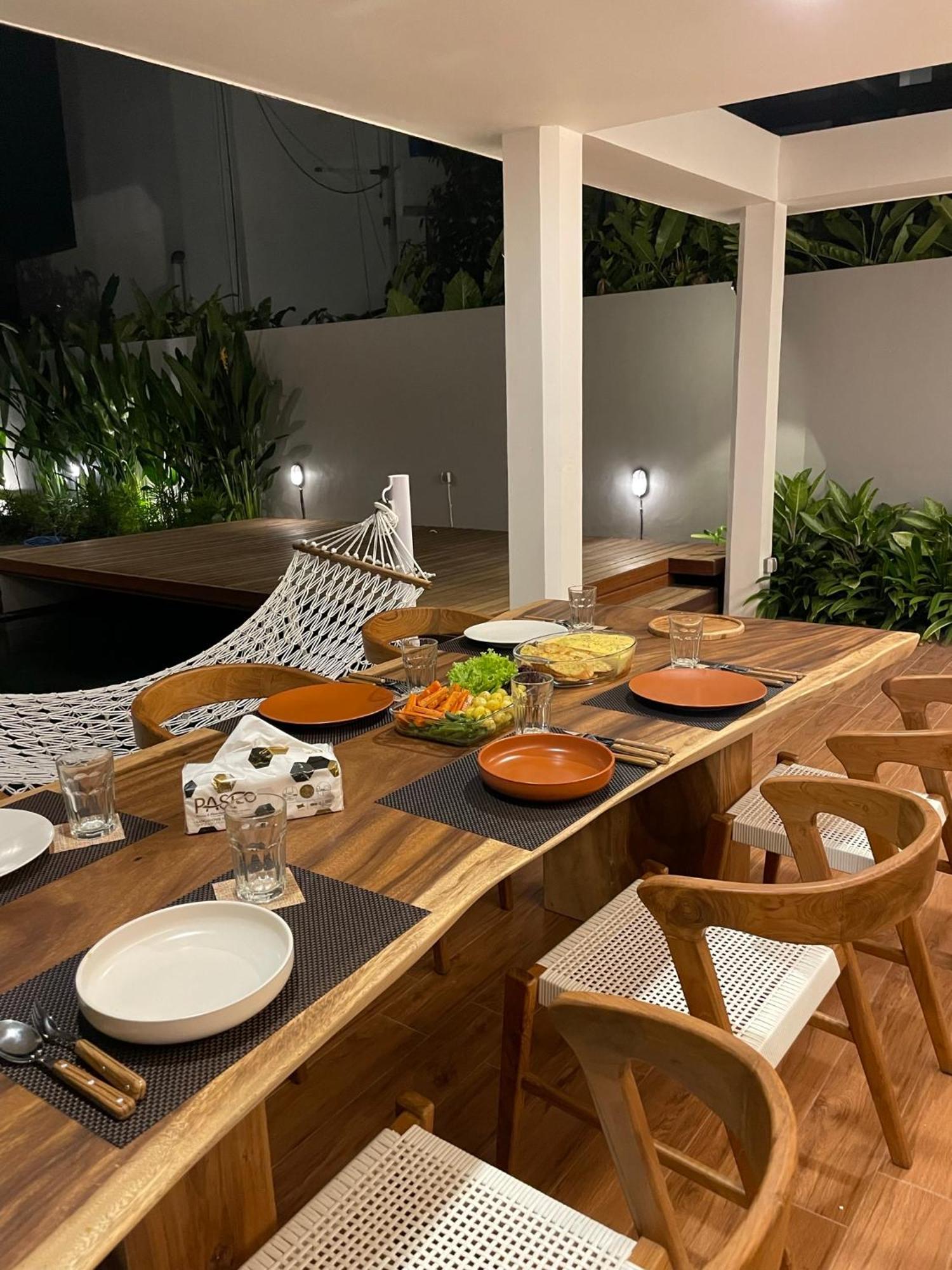 Villa Stylish Tropical 2 Bedroom , , 400m To Finn *