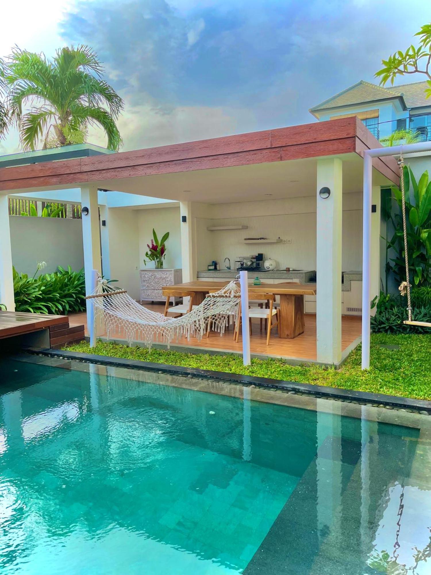 Villa Stylish Tropical 2 Bedroom , , 400m To Finn